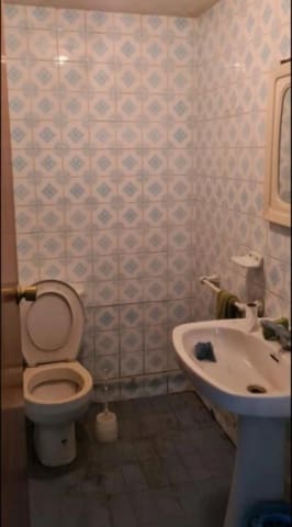 Commercial for sale in Gandia - € 69,000 (Ref: 8674870)