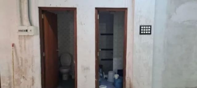 Commercial for sale in Gandia - € 69,000 (Ref: 8674870)