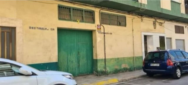 Commercial for sale in Gandia - € 69,000 (Ref: 8674870)