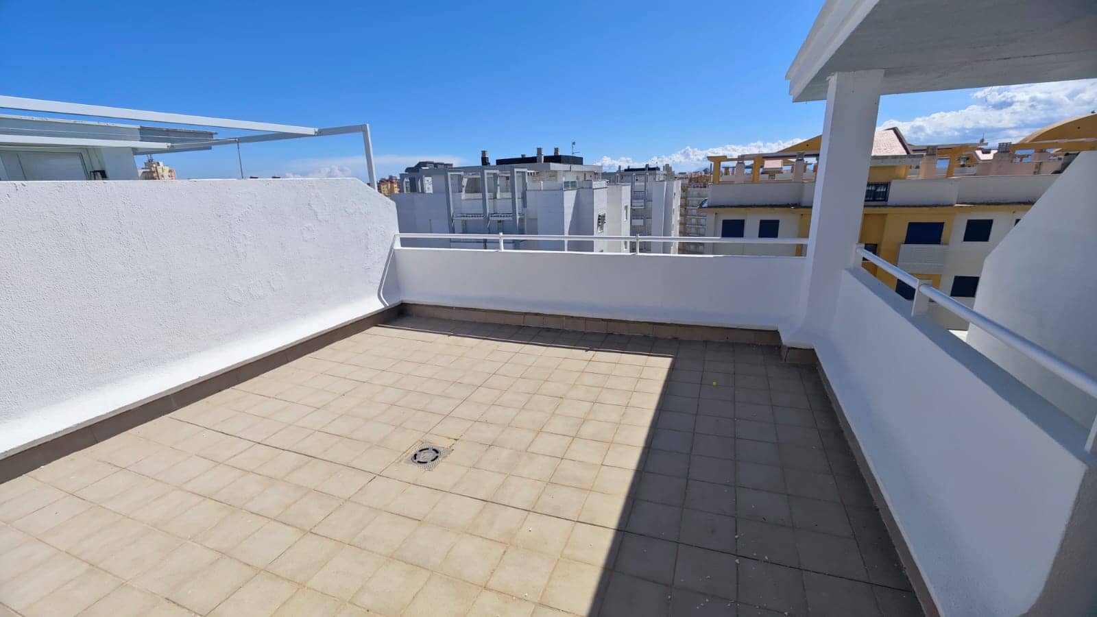 2 soveværelse Penthouse til salg i Gandia med swimmingpool - € 225.000 (Ref: 8696991)