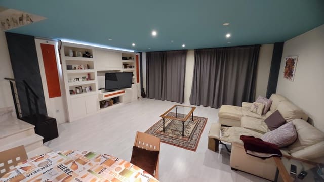 3 makuuhuone Huoneisto myytävänä paikassa Barx mukana 
autotalli - 309 000 € (Ref: 8769422)