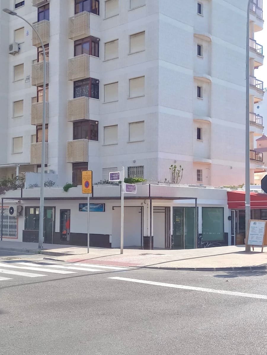 Erhverv til salg i Gandia - € 179.000 (Ref: 8776876)