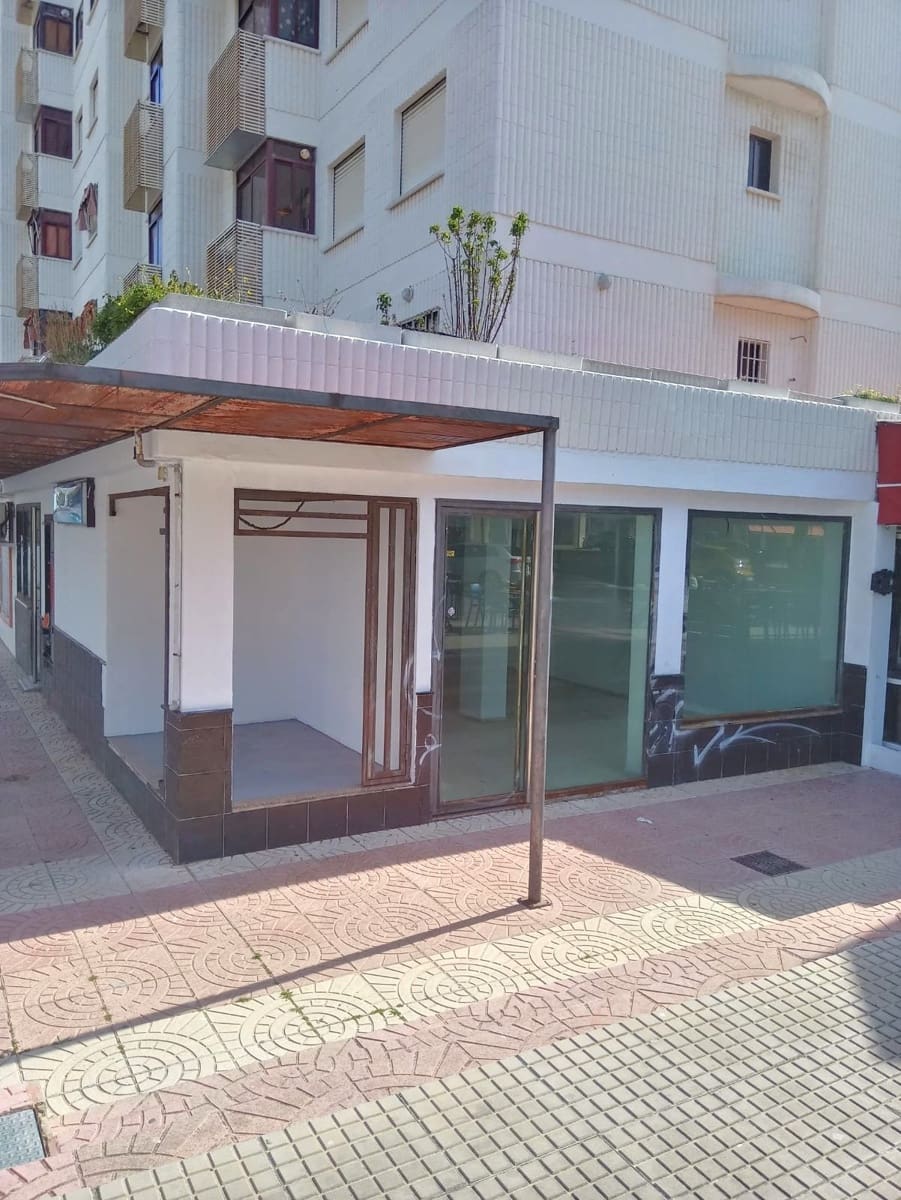 Erhverv til salg i Gandia - € 179.000 (Ref: 8776876)