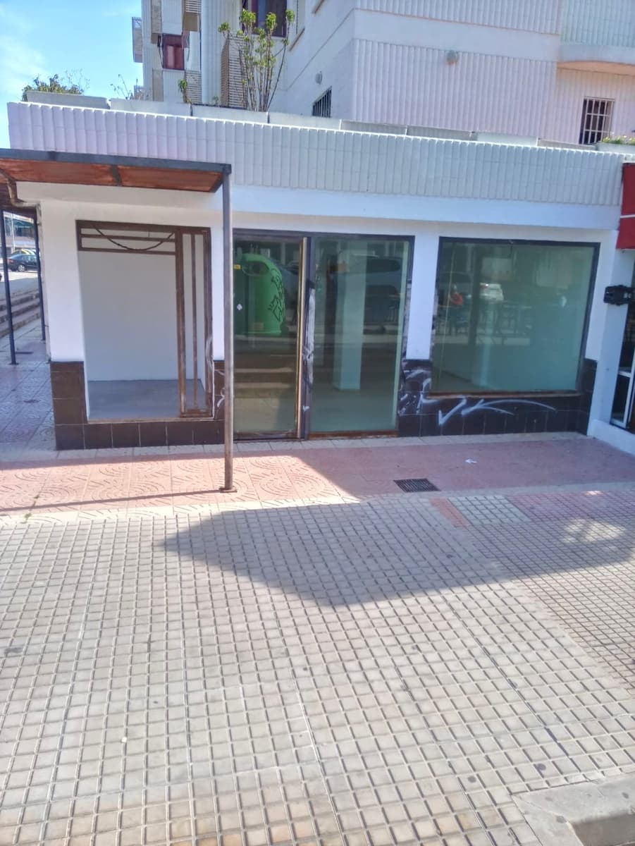 Erhverv til salg i Gandia - € 179.000 (Ref: 8776876)