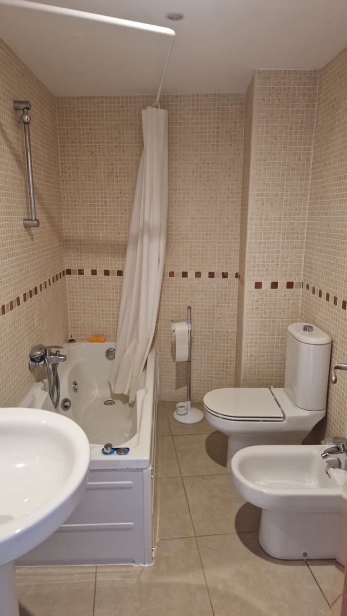 2 slaapkamer Appartement te huur in Denia met zwembad garage - € 800 (Ref: 8941919)