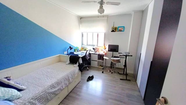 4 bedroom Townhouse for sale in Villalonga with garage - € 329,500 (Ref: 8987157)