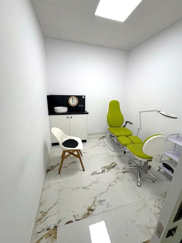 Erhverv til salg i Almoines - € 100.000 (Ref: 9006544)