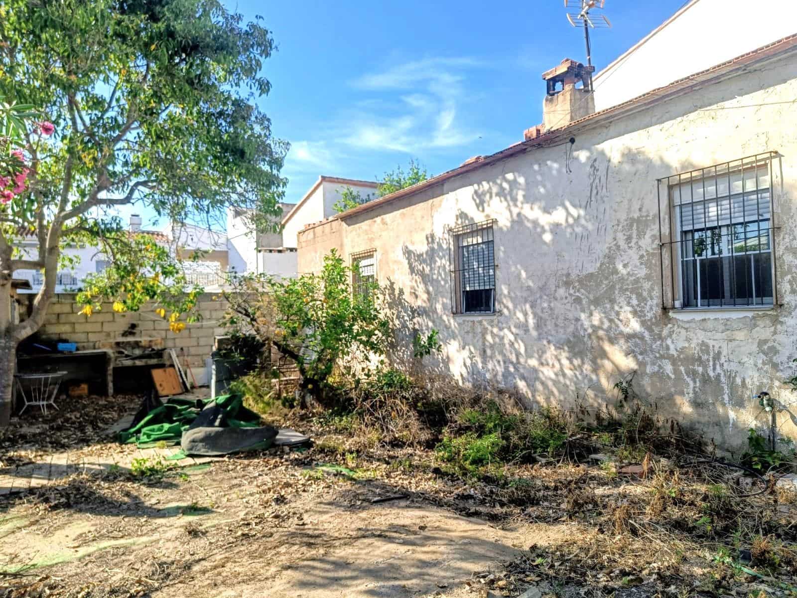 4 sovrum Hus till salu i Oliva med garage - 255 000 € (Ref: 9032709)