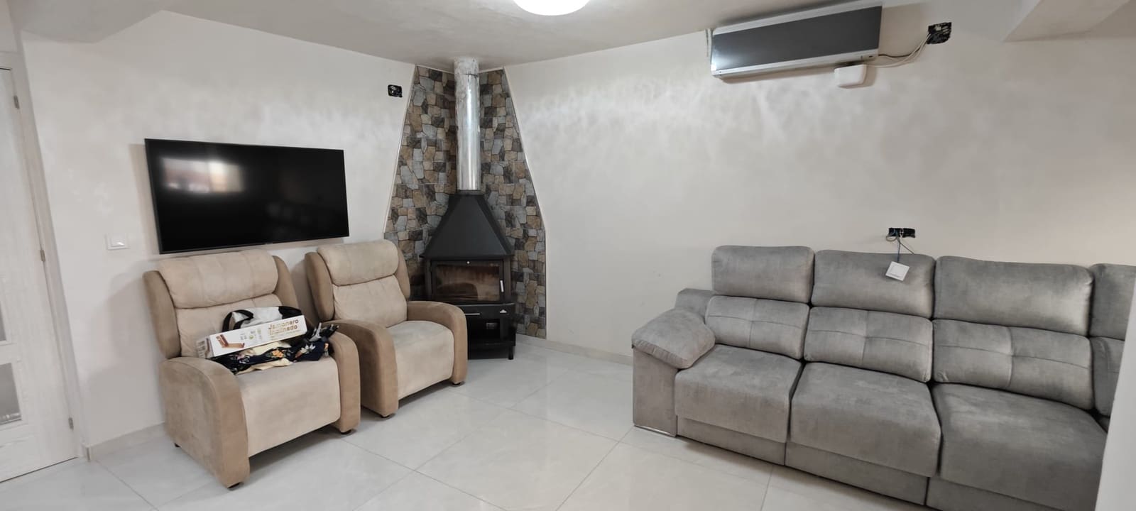 4 soverom Hus til salgs i Oliva med garasje - € 184 000 (Ref: 9126063)