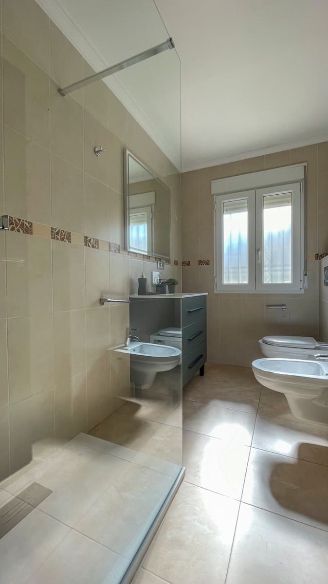 4 soverom Villa til salgs i Els Poblets med svømmebasseng garasje - € 690 000 (Ref: 9162912)