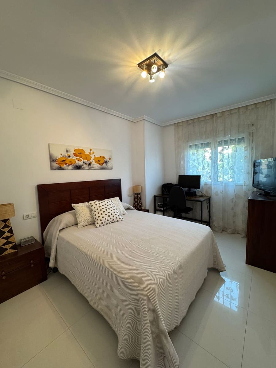 2 soveværelse Lejlighed til leje i Denia med swimmingpool garage - € 975 (Ref: 9186060)