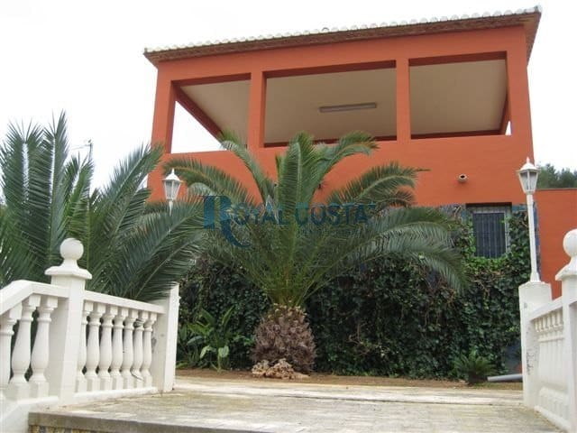 6 slaapkamer Villa te koop in Denia met zwembad - € 1.100.000 (Ref: 9194301)