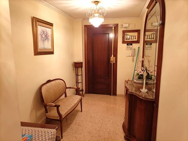 4 chambre Appartement à vendre à Oliva - 127 500 € (Ref: 9249422)