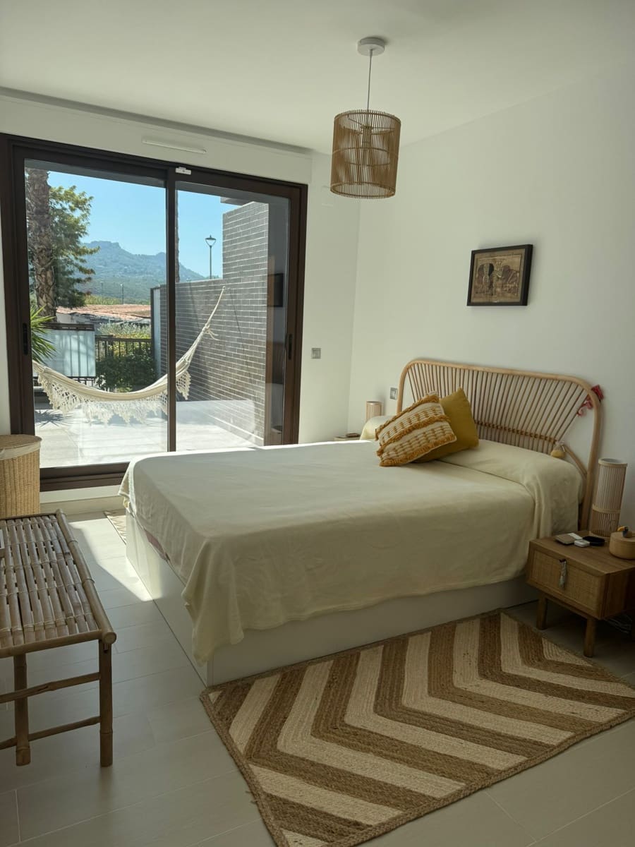 2 slaapkamer Appartement te huur in Denia met zwembad garage - € 1.050 (Ref: 9278589)