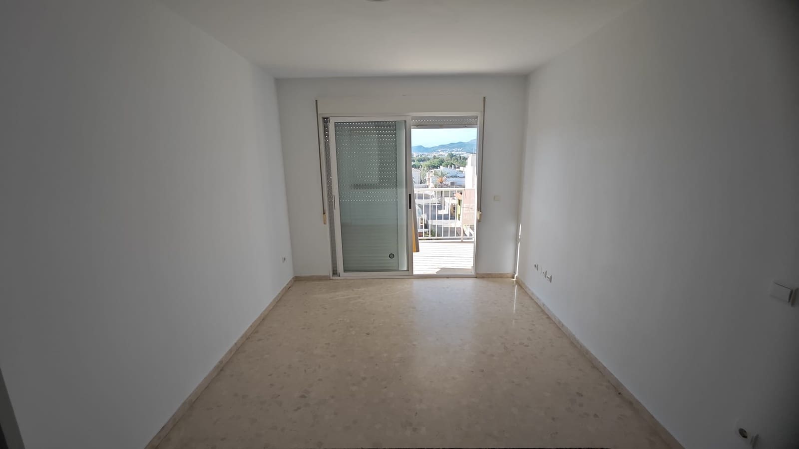 1 bedroom Apartment for sale in Daimus with pool - € 148,000 (Ref: 9399646)