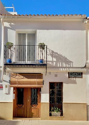 5 bedroom Townhouse for sale in Real de Gandía - € 215,000 (Ref: 9399647)