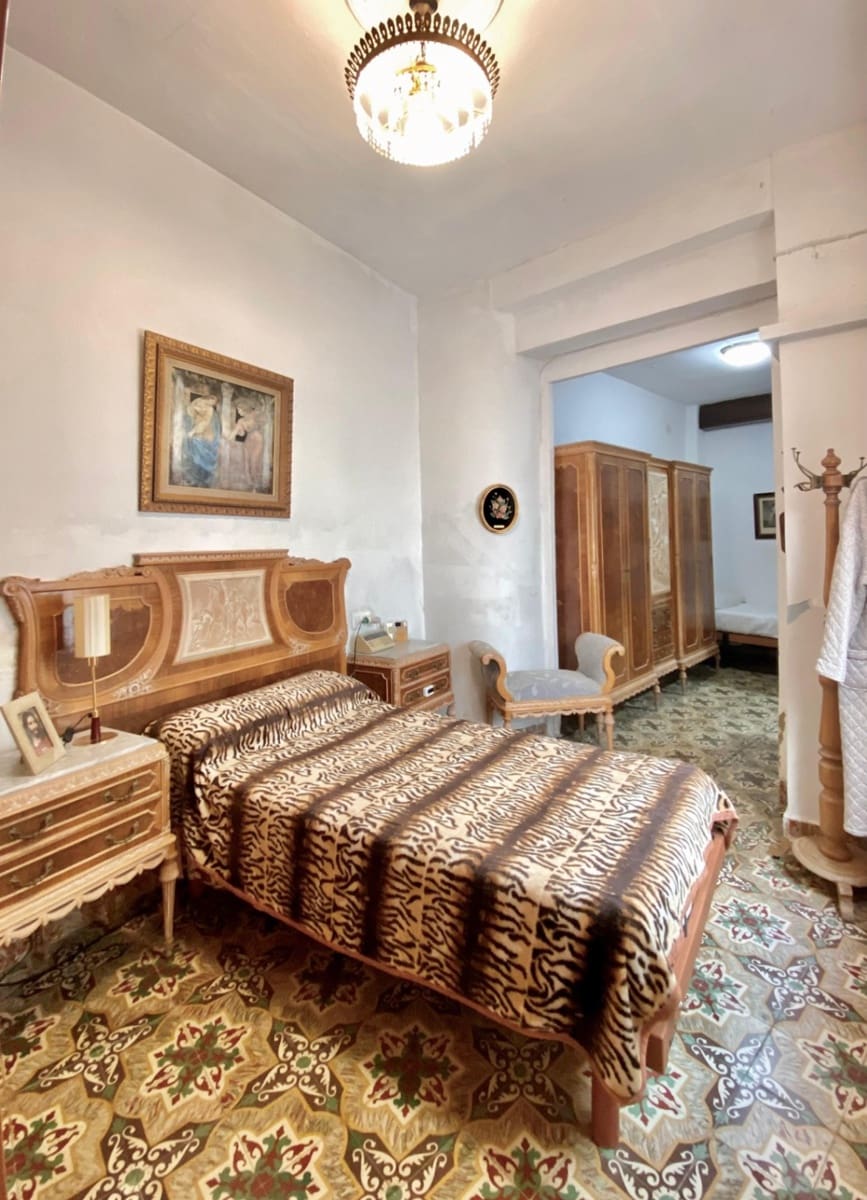 5 bedroom Townhouse for sale in Real de Gandia - € 215,000 (Ref: 9399647)