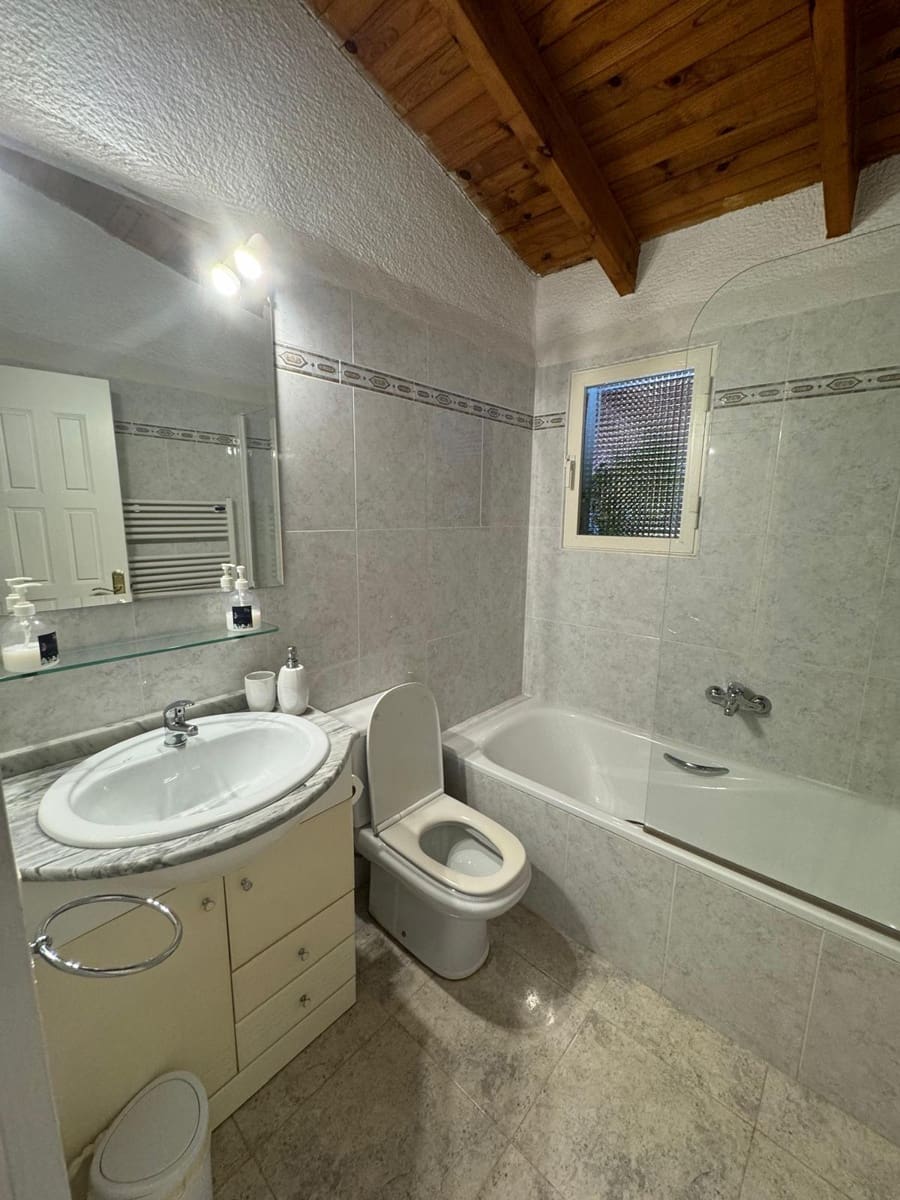 3 bedroom Villa for rent in Denia with pool garage - € 2,800 (Ref: 9404542)