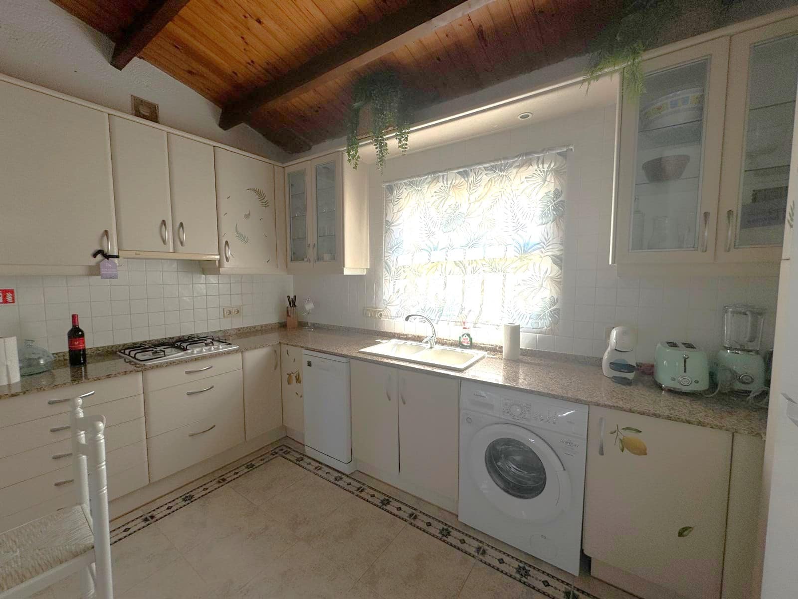 3 bedroom Villa for rent in Denia with pool garage - € 2,800 (Ref: 9404542)