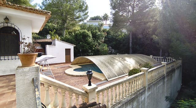 4 Zimmer Villa zu verkaufen in La Sella mit Pool - 750.000 € (Ref: 9412412)