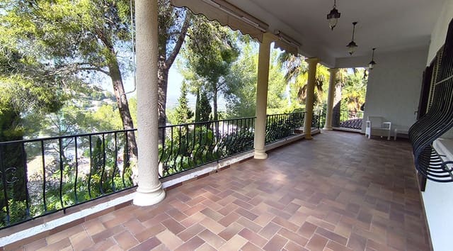 4 Zimmer Villa zu verkaufen in La Sella mit Pool - 750.000 € (Ref: 9412412)