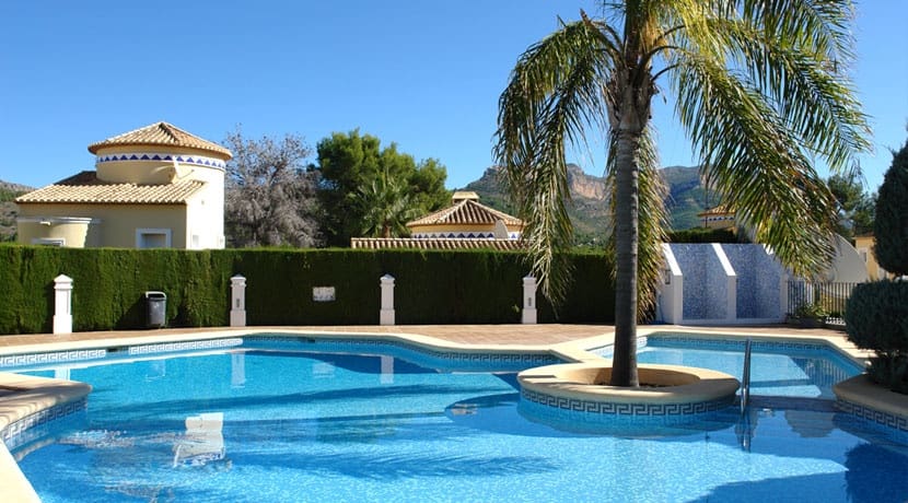 3 bedroom Villa for sale in Pedreguer with pool garage - € 349,000 (Ref: 9412413)
