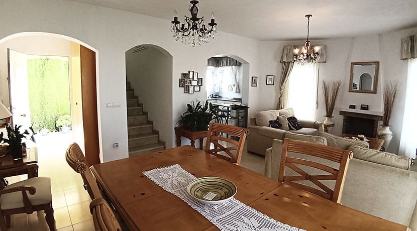 3 bedroom Villa for sale in Pedreguer with pool garage - € 349,000 (Ref: 9412413)