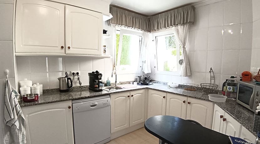 3 bedroom Villa for sale in Pedreguer with pool garage - € 349,000 (Ref: 9412413)