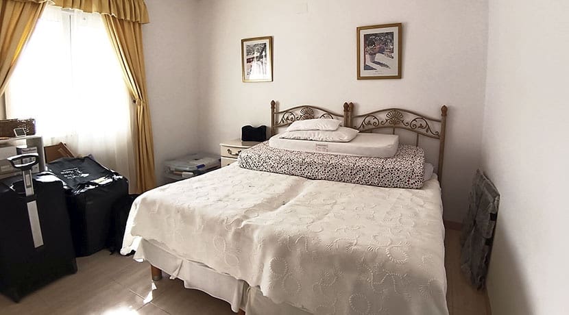 3 bedroom Villa for sale in Pedreguer with pool garage - € 349,000 (Ref: 9412413)