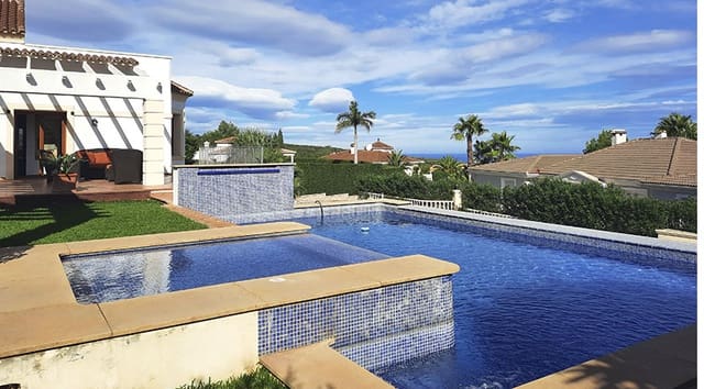 4 slaapkamer Villa te koop in Dénia met zwembad garage - € 980.000 (Ref: 9412414)