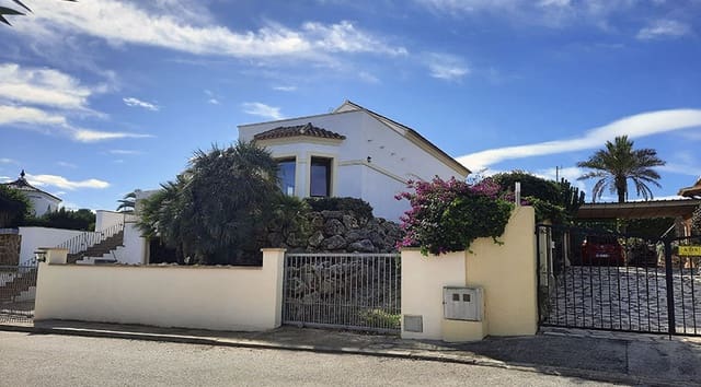 4 slaapkamer Villa te koop in Dénia met zwembad garage - € 980.000 (Ref: 9412414)