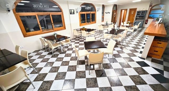 Restaurant/Bar for sale in Gandia - € 280,000 (Ref: 9414857)