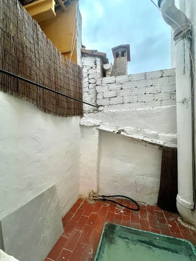 2 slaapkamer Huis te koop in Beniarjo - € 95.000 (Ref: 9414858)