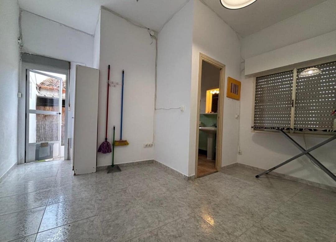 4 bedroom Townhouse for sale in Pedreguer with garage - € 152,250 (Ref: 9414859)