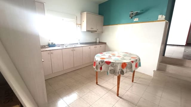 4 bedroom Townhouse for sale in Pedreguer with garage - € 152,250 (Ref: 9414859)