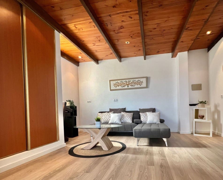 4 Zimmer Villa zu verkaufen in Denia mit Pool Garage - 580.000 € (Ref: 9421624)