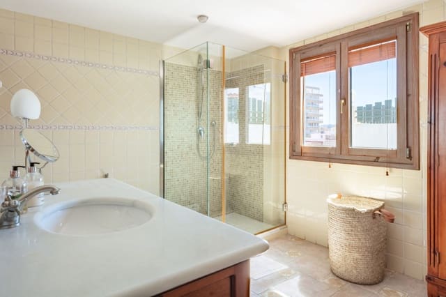 5 quarto Penthouse para venda em Centro Urbano, Dénia com garagem - 620 000 € (Ref: 9421632)