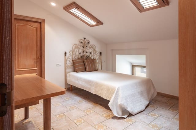 5 quarto Penthouse para venda em Centro Urbano, Dénia com garagem - 620 000 € (Ref: 9421632)