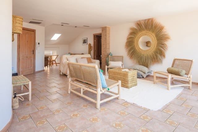 5 quarto Penthouse para venda em Centro Urbano, Dénia com garagem - 620 000 € (Ref: 9421632)