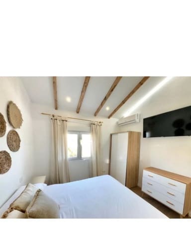 4 quarto Moradia para venda em El Montgó, Dénia com piscina - 480 000 € (Ref: 9421633)