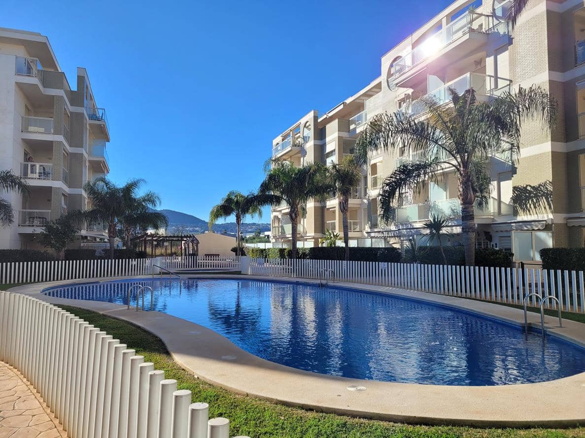 Apartamento de 3 habitaciones en Dénia en venta con piscina garaje - 285.000 € (Ref: 9421635)