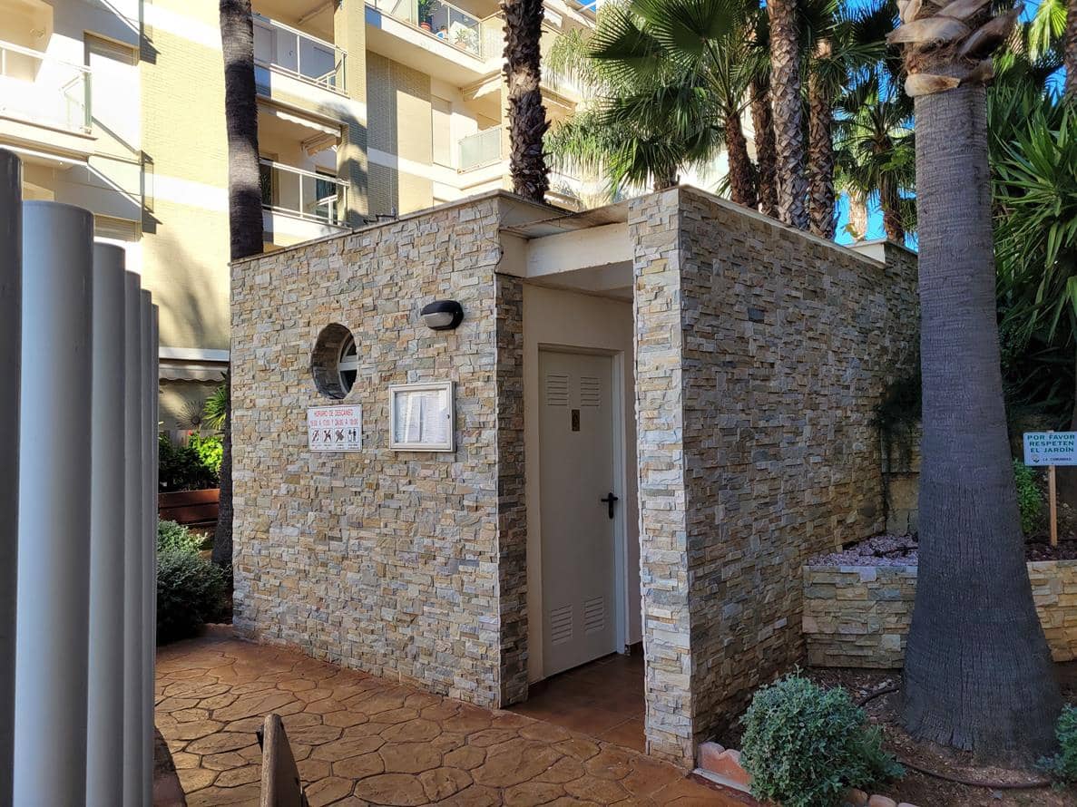 Apartamento de 3 habitaciones en Dénia en venta con piscina garaje - 285.000 € (Ref: 9421635)