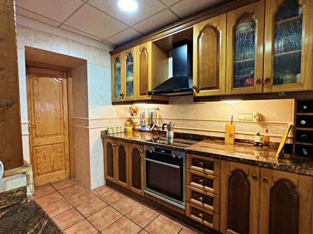 4 bedroom Townhouse for sale in Pedreguer - € 339,000 (Ref: 9421636)