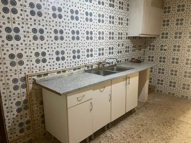 4 bedroom Townhouse for sale in Dénia - € 280,000 (Ref: 9421639)