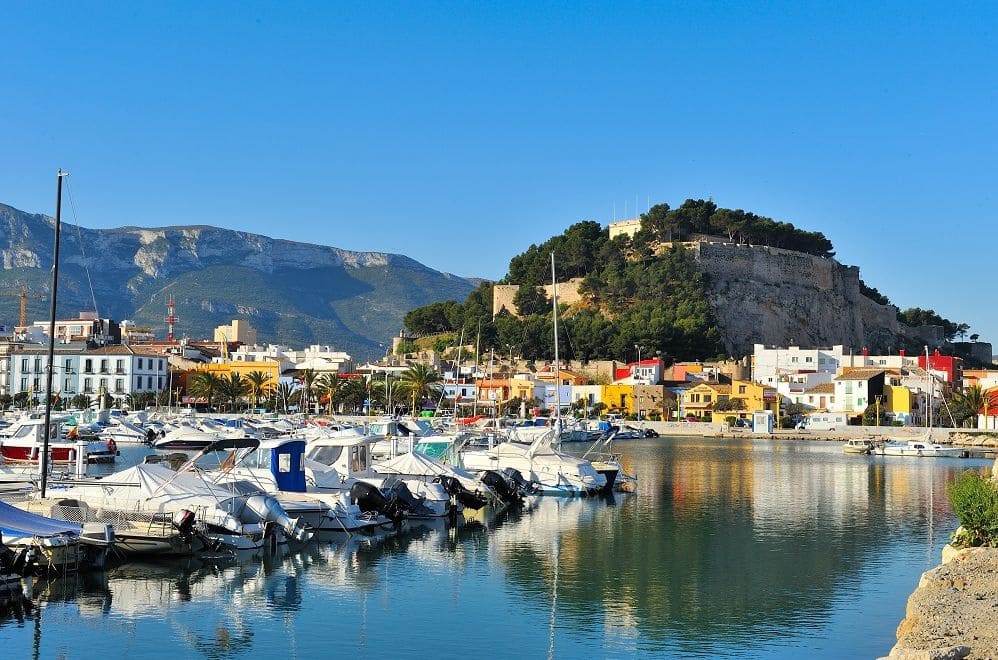 4 bedroom Townhouse for sale in Denia - € 280,000 (Ref: 9421639)