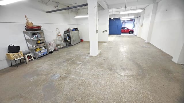 Commercial for sale in Gandia - € 103,000 (Ref: 9430716)