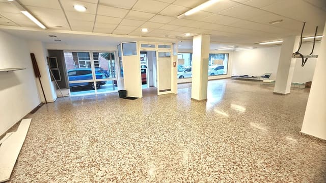 Commercial for sale in Gandia - € 220,000 (Ref: 9430717)