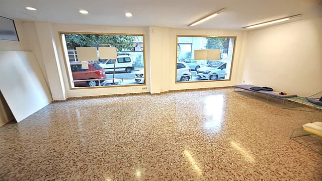 Commercial for sale in Gandia - € 220,000 (Ref: 9430717)