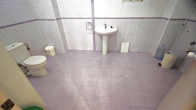 Commercial for sale in Gandia - € 220,000 (Ref: 9430717)