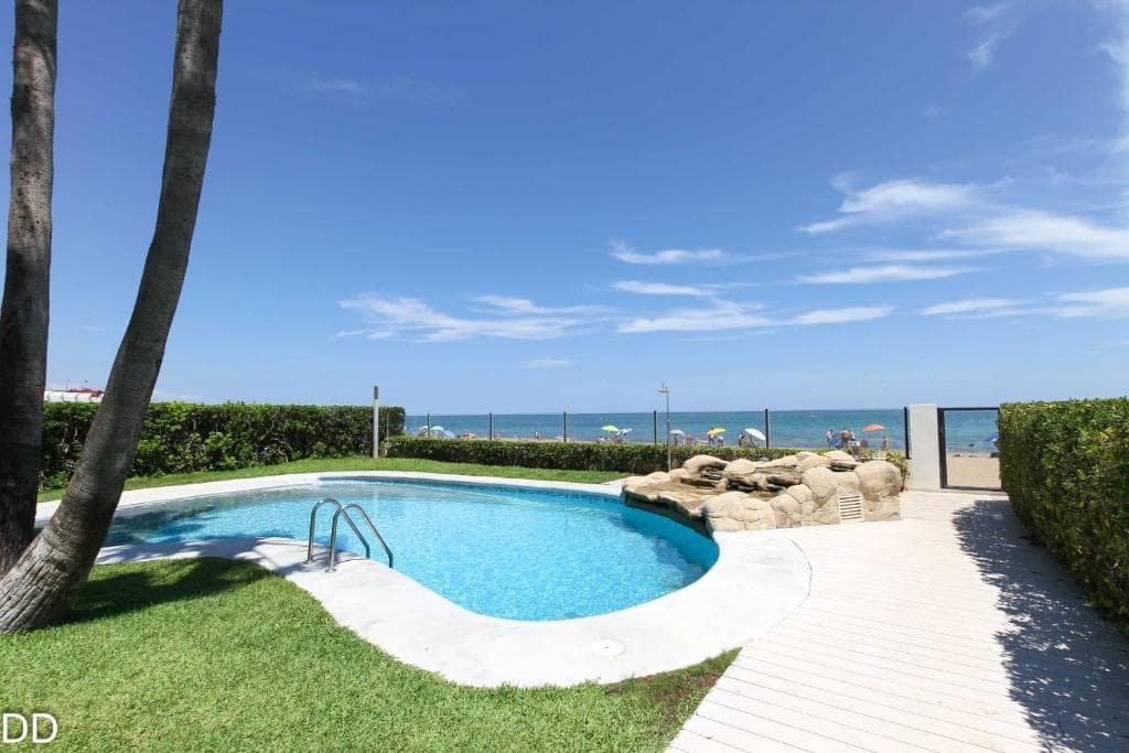 2 bedroom Apartment for sale in Denia with pool garage - € 370,000 (Ref: 9506803)